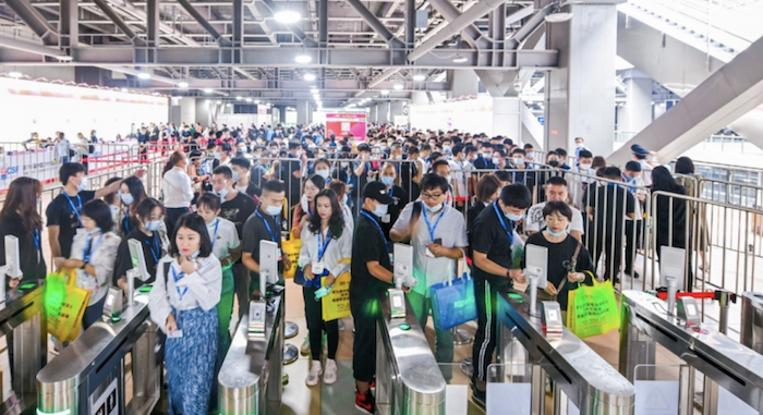 智能、互联，赋能产业新发展：上海新能源与智能网联汽车展览会